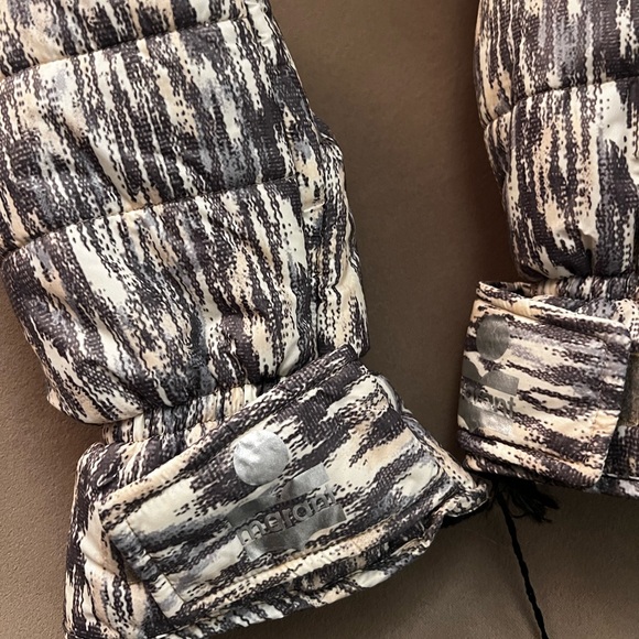 NWT Isabel marant Terka ski mittens (anthracite color) - Picture 3 of 6